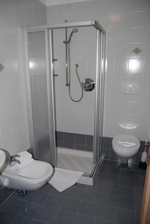 Residence Ciasa Alpe Виго-ди-Фасса Номер фото
